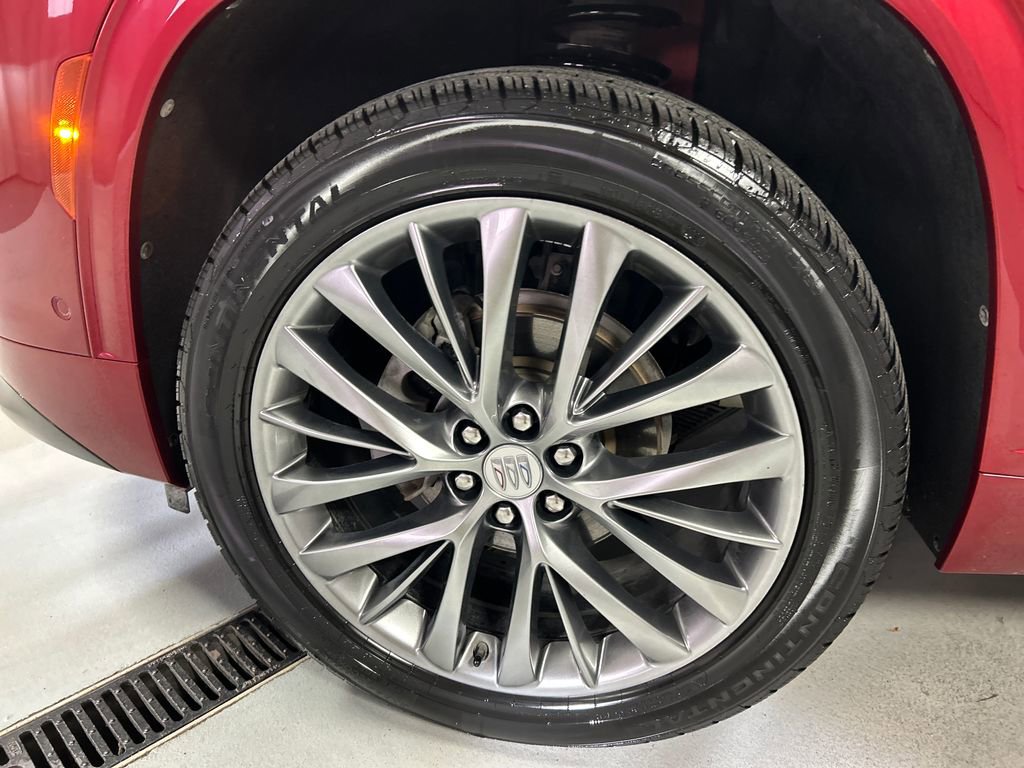 Used 2025 Buick Enclave Avenir w/ Super Cruise Package image 9