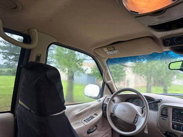 Used 2002 Ford Expedition XLT RWD image 33