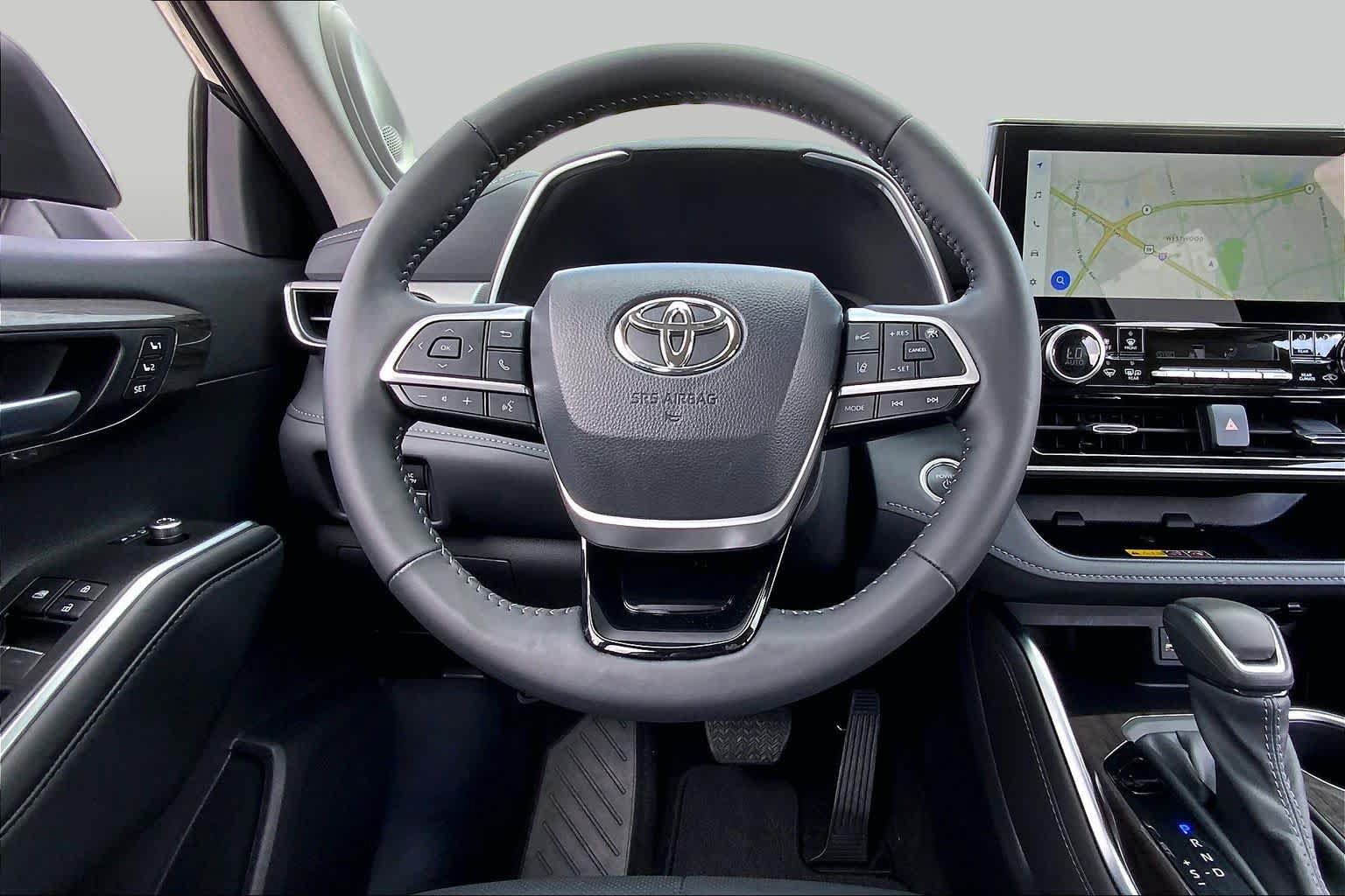 Certified 2026 Toyota Highlander Platinum AWD/4WD image 6