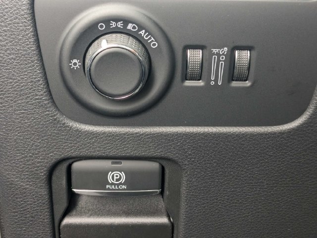 New 2026 Jeep Grand Wagoneer L 2WD image 22