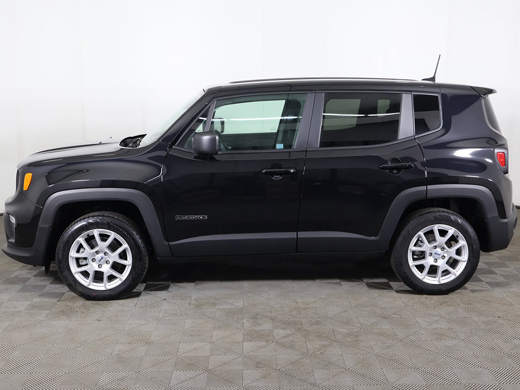 Used 2023 Jeep Renegade Latitude AWD/4WD image 16