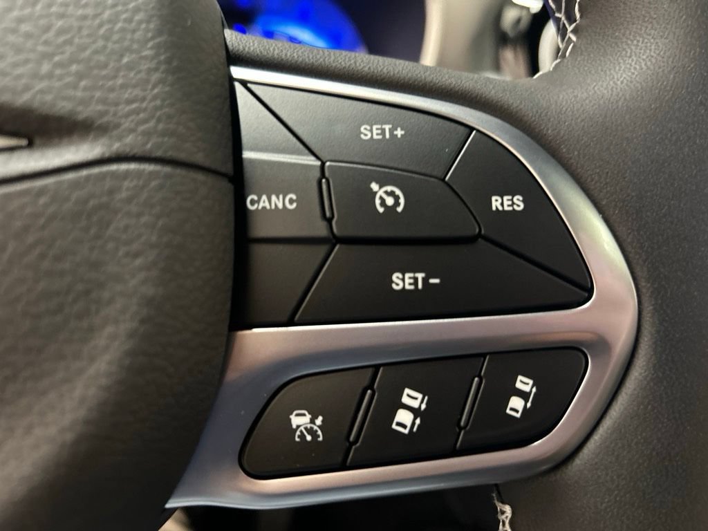 New 2027 Chrysler Pacifica Limited FWD image 22