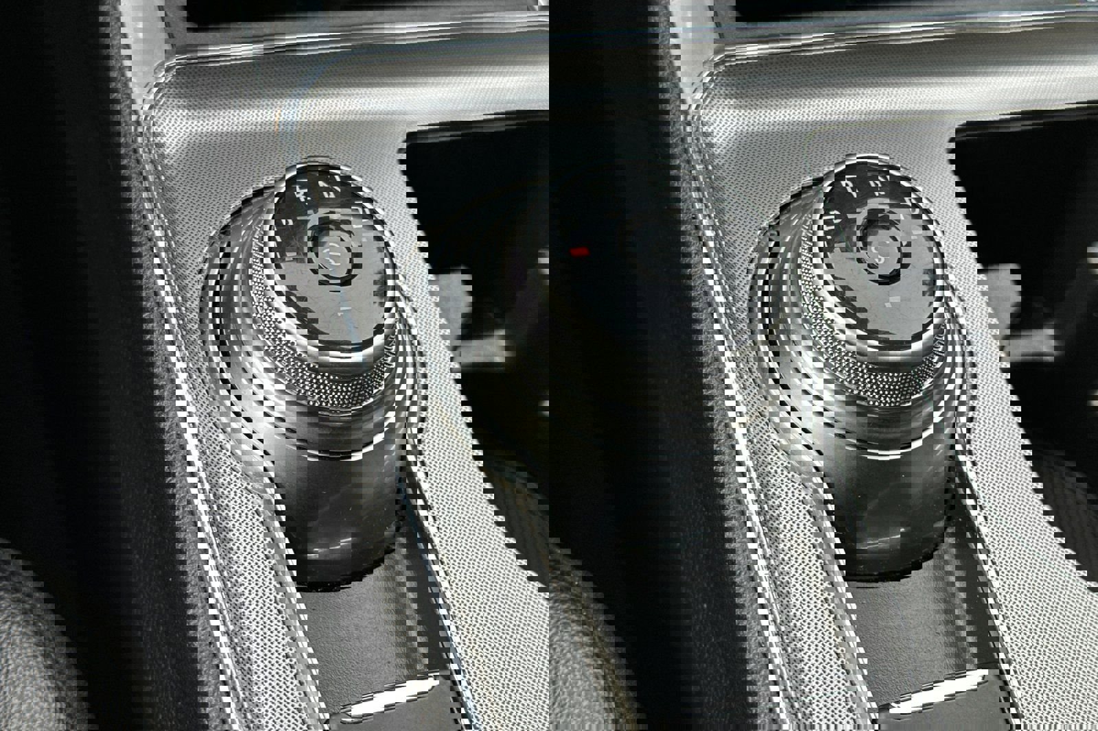 Used 2024 Ford Edge Titanium image 25