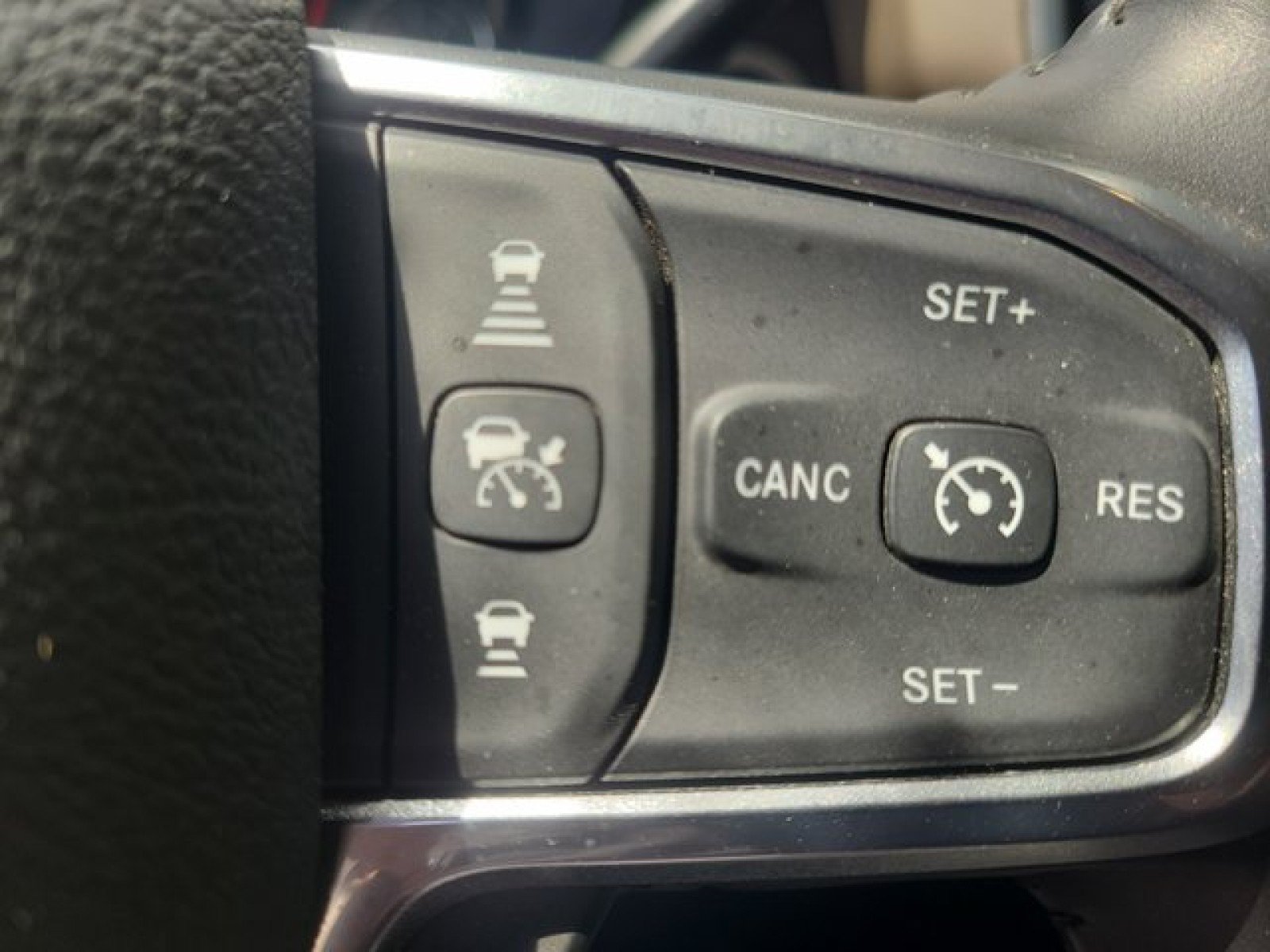Used 2024 RAM 2500 Laramie w/ Safety Group AWD/4WD image 28