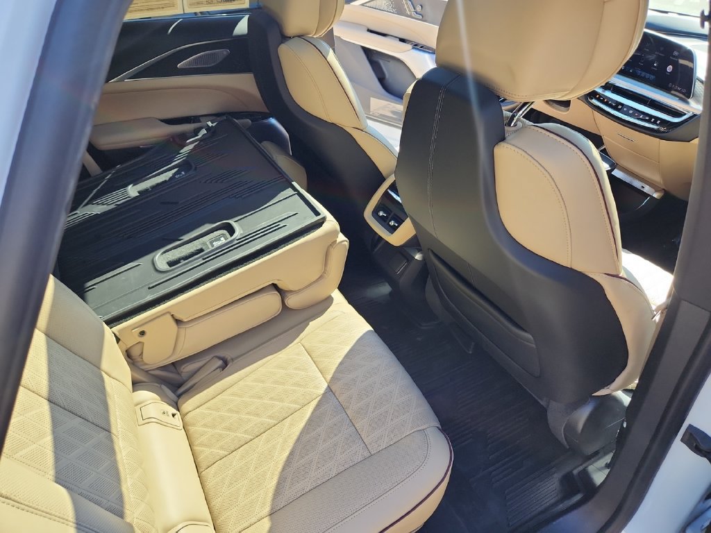 Certified 2026 Cadillac Lyriq Signature Luxury w/ Nappa Leather Package AWD/4WD image 35