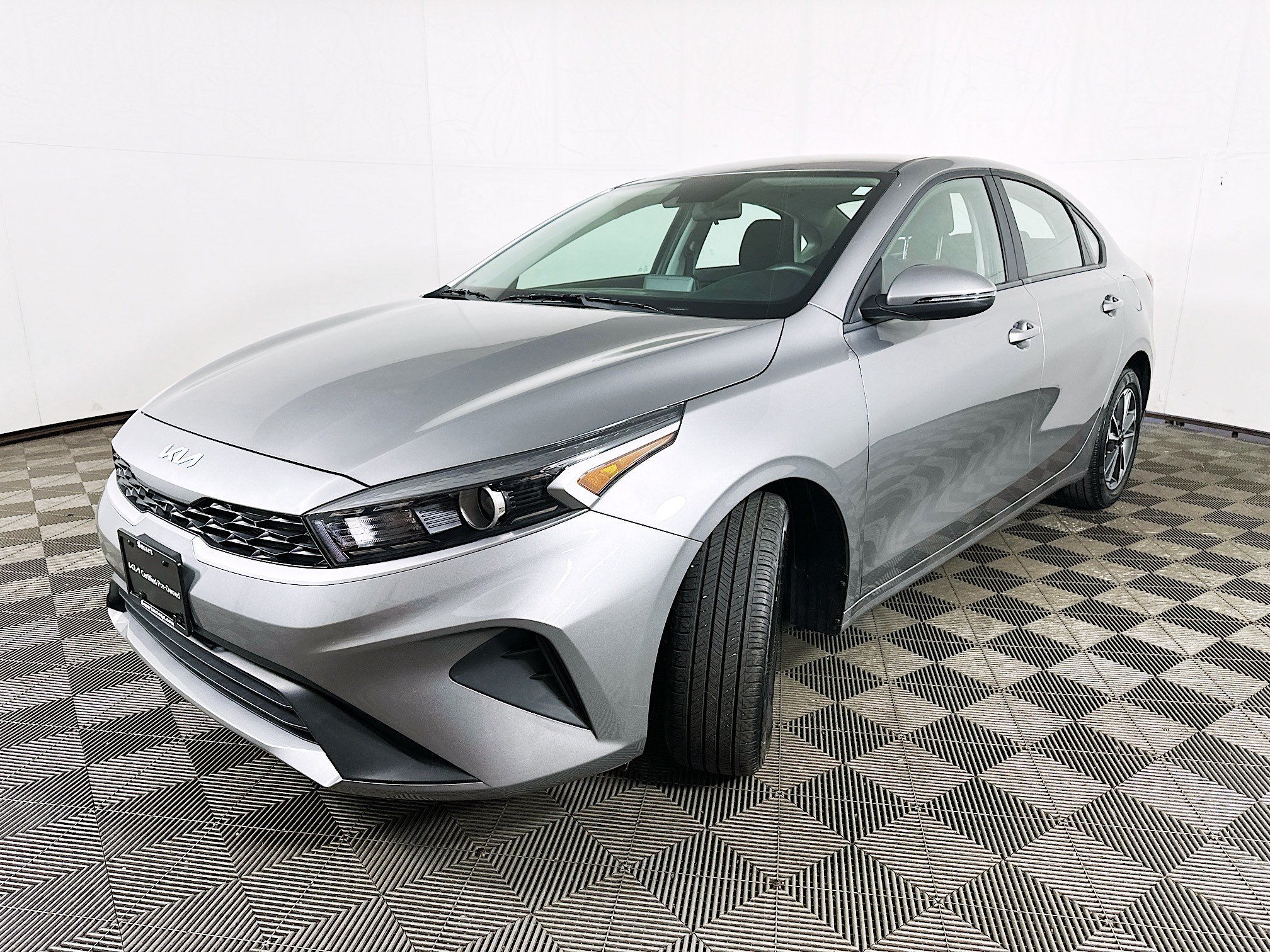 Certified 2024 Kia Forte LXS w/ LXS Technology Package FWD image 3
