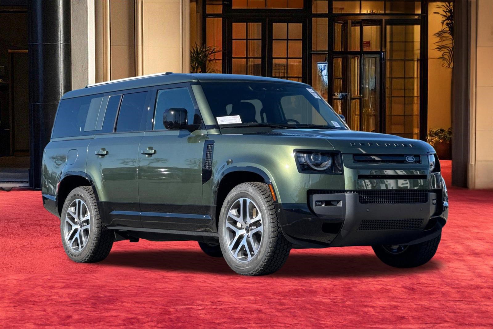 New 2026 Land Rover Defender 130 X-Dynamic SE image 6