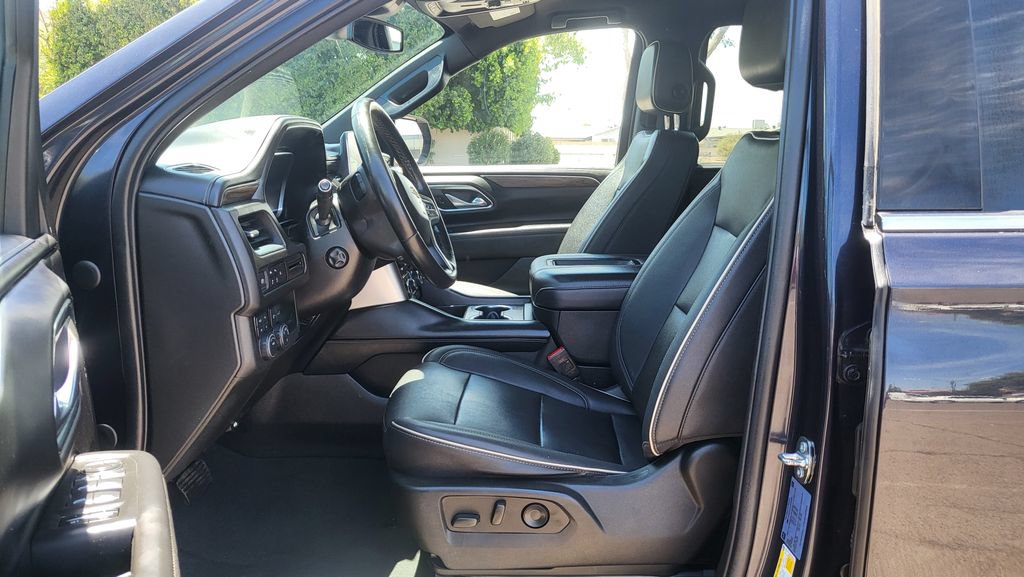 Used 2023 Chevrolet Suburban Premier AWD/4WD image 26