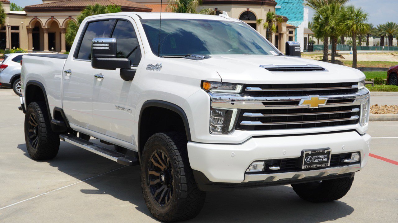 Used 2021 Chevrolet Silverado 2500 High Country w/ Z71 Off-Road Package image 3