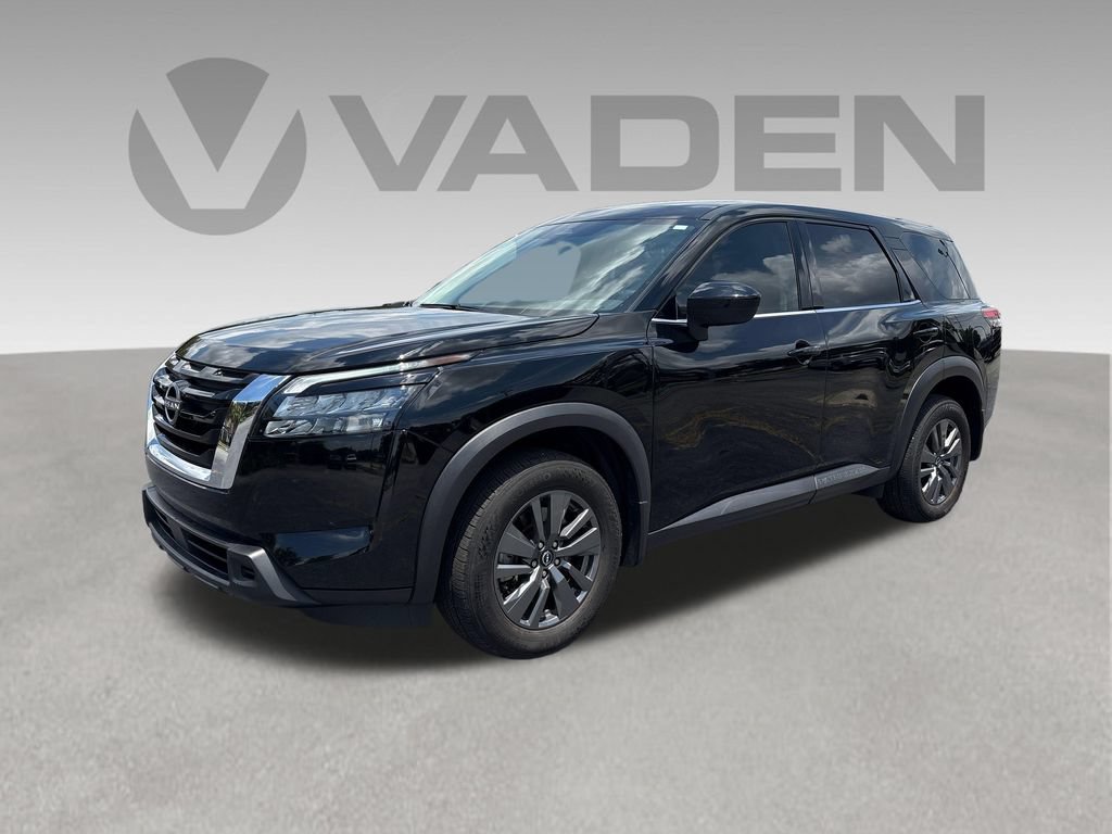 Used 2024 Nissan Pathfinder S AWD/4WD image 1