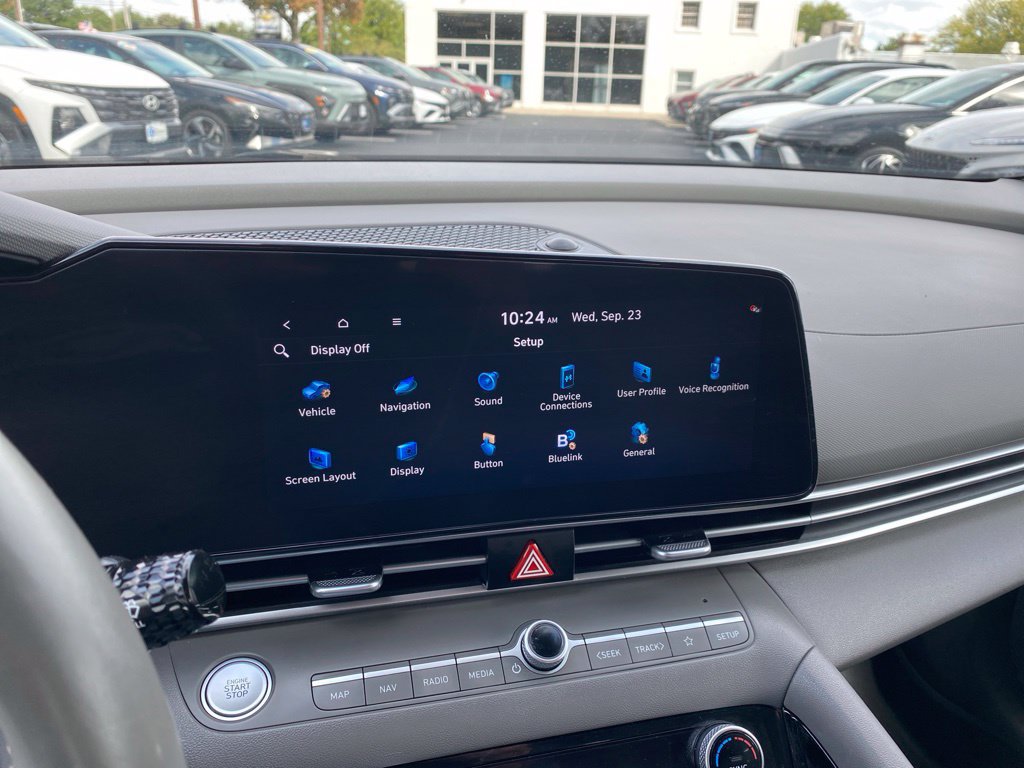 Certified 2023 Hyundai Elantra SEL w/ Convenience Package FWD image 17