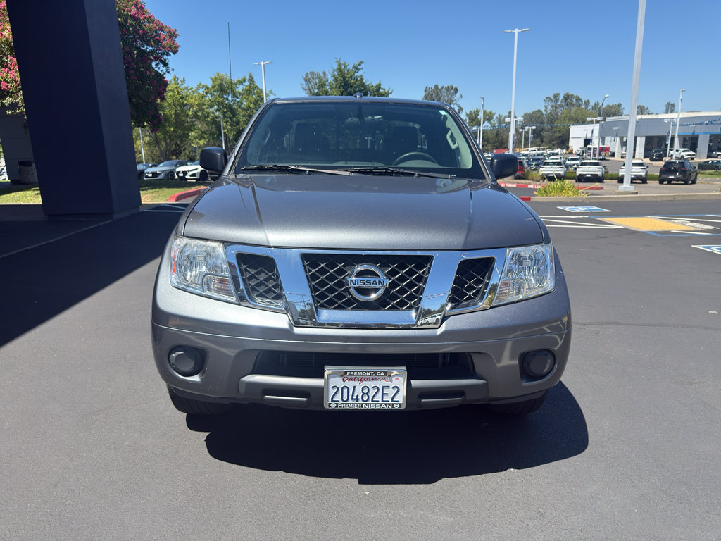 Used 2017 Nissan Frontier SV RWD image 2