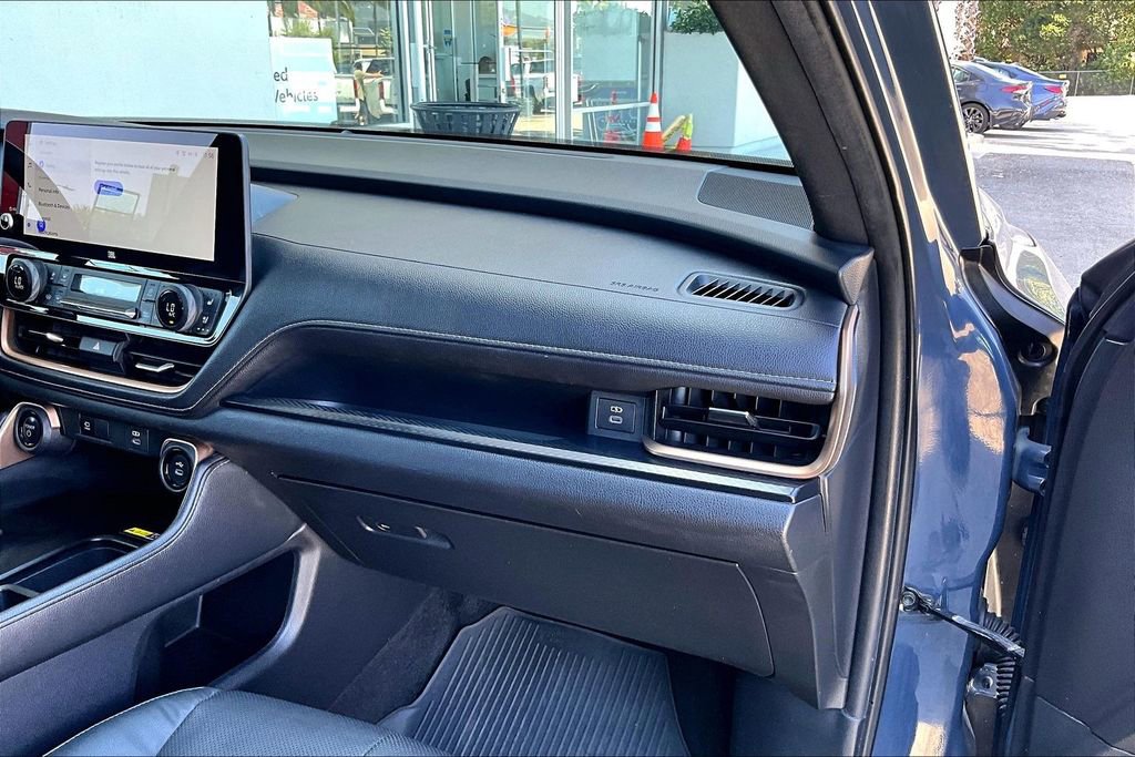 Used 2024 Toyota Grand Highlander AWD Hybrid image 27