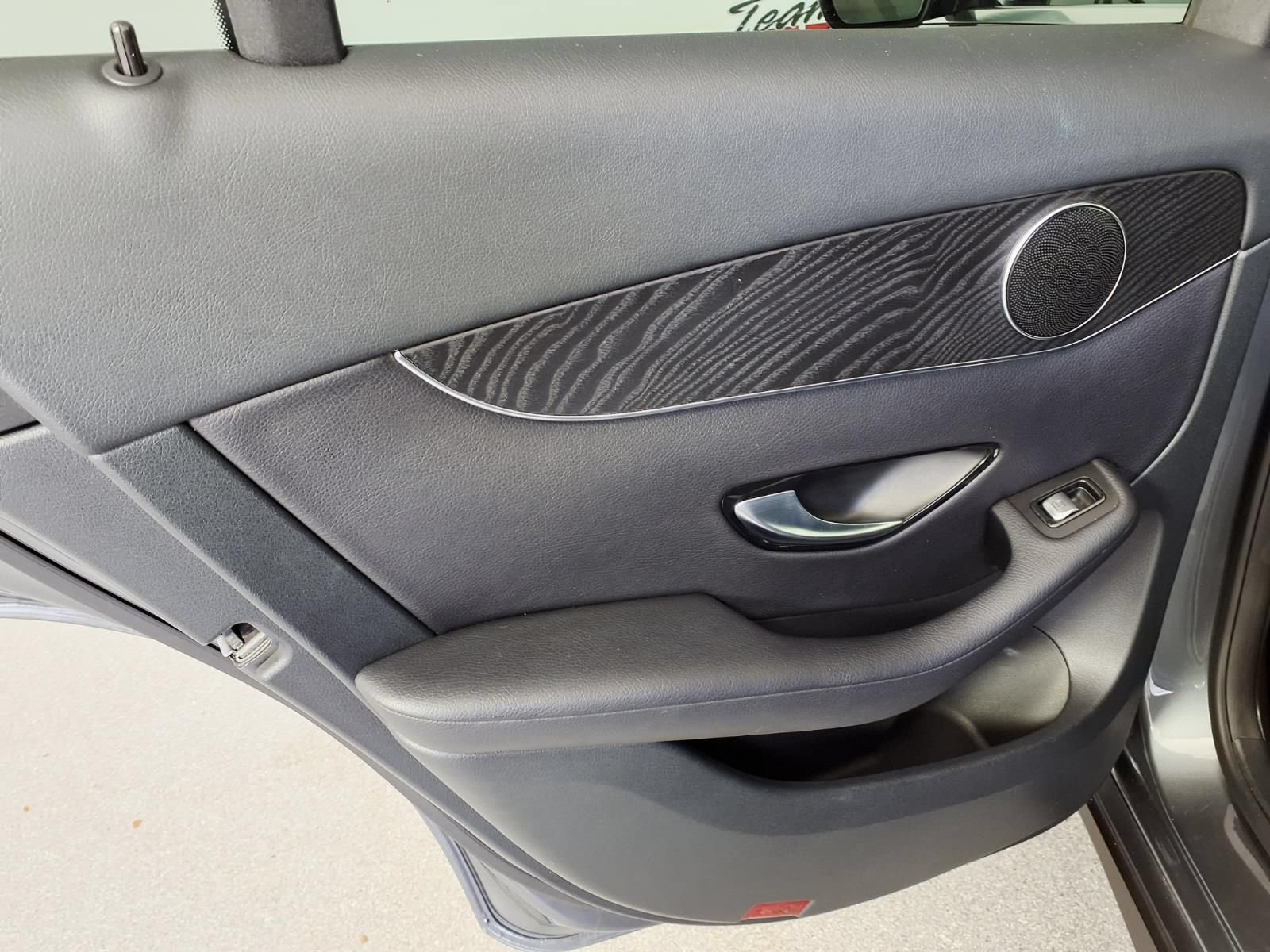 Used 2016 Mercedes-Benz GLC 300 image 11