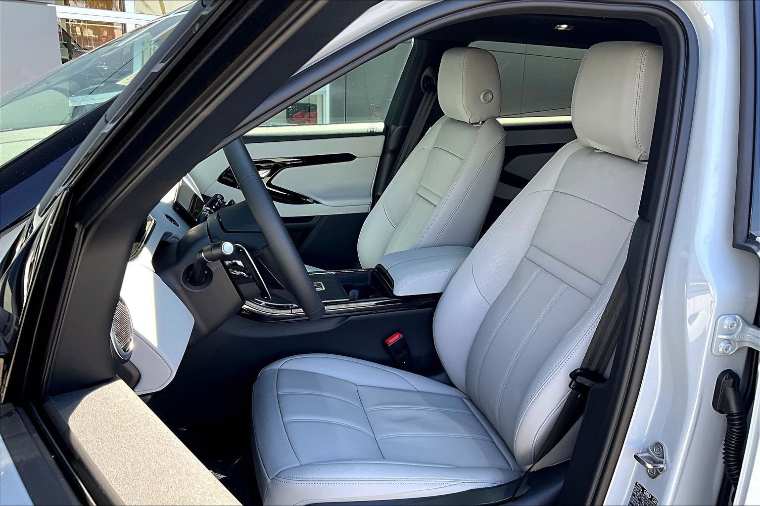 New 2026 Land Rover Range Rover Evoque S image 9