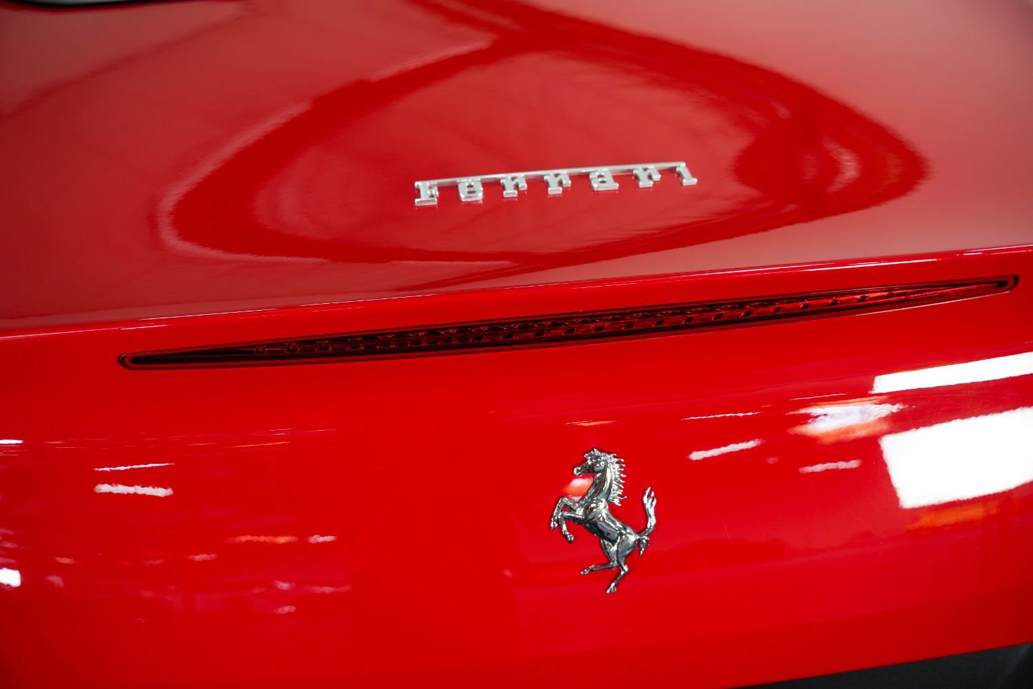 Used 2012 Ferrari California image 22