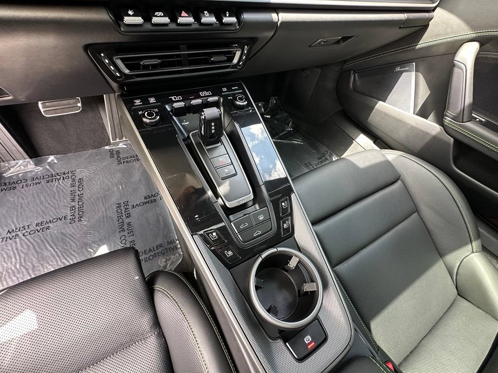 Certified 2024 Porsche 911 Carrera 4 AWD/4WD image 34