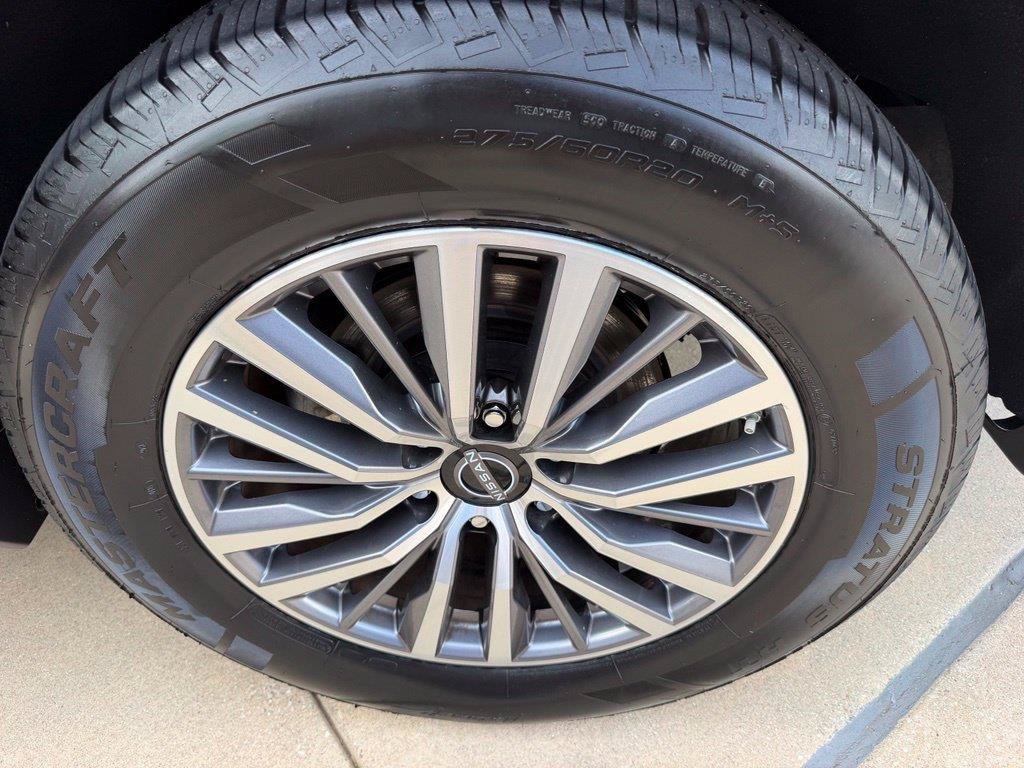 Used 2024 Nissan Armada SL w/ Captain's Chairs Package AWD/4WD image 28