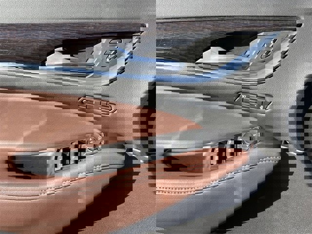 Used 2020 Buick Enclave Avenir w/ Avenir Technology Package image 23