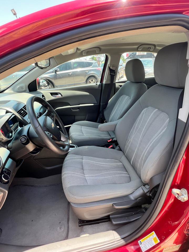 Used 2014 Chevrolet Sonic LT FWD image 12