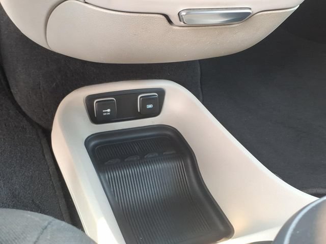 Used 2018 Chrysler Pacifica Touring Plus FWD image 18