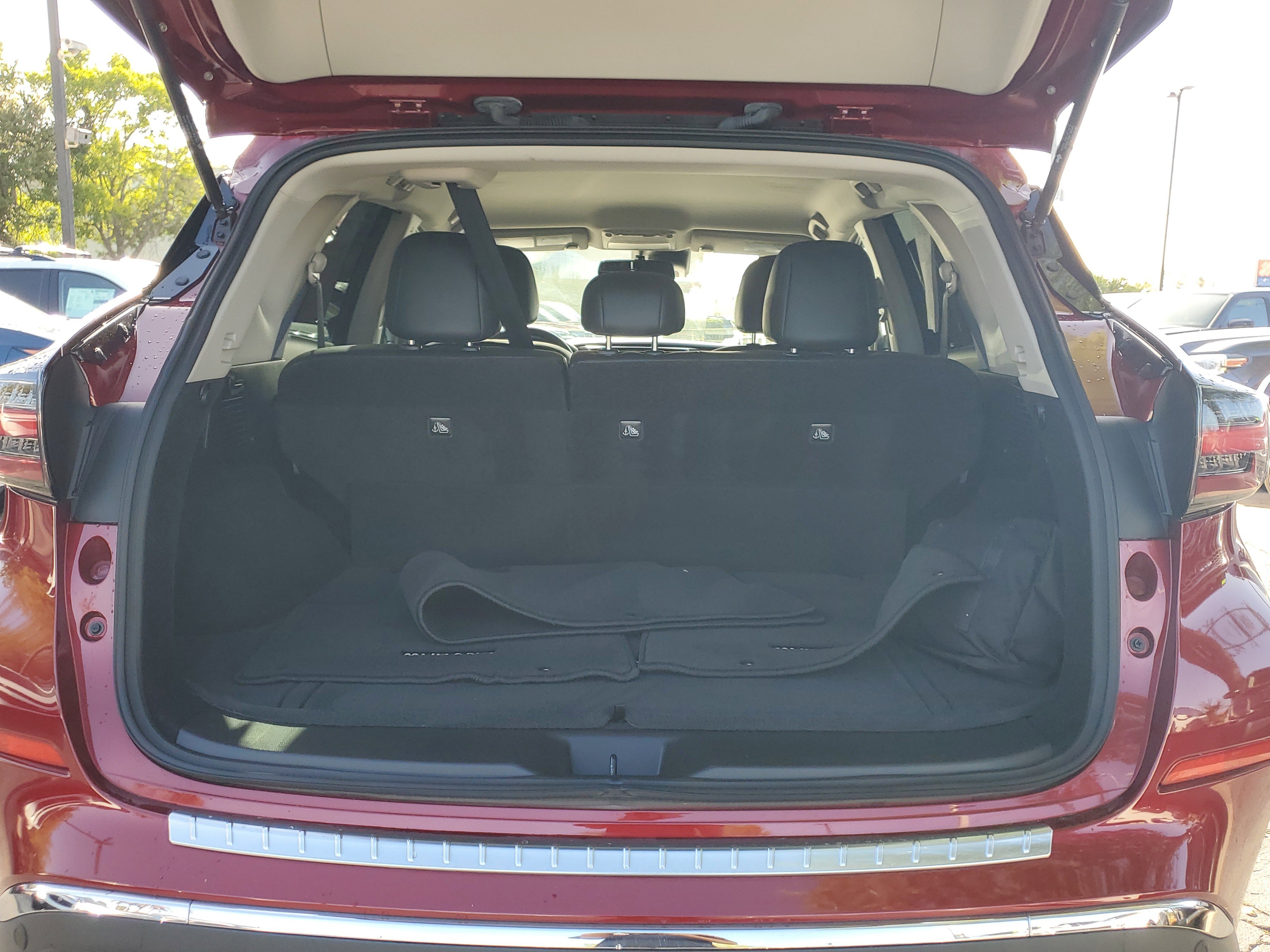 Used 2024 Nissan Murano SV image 10