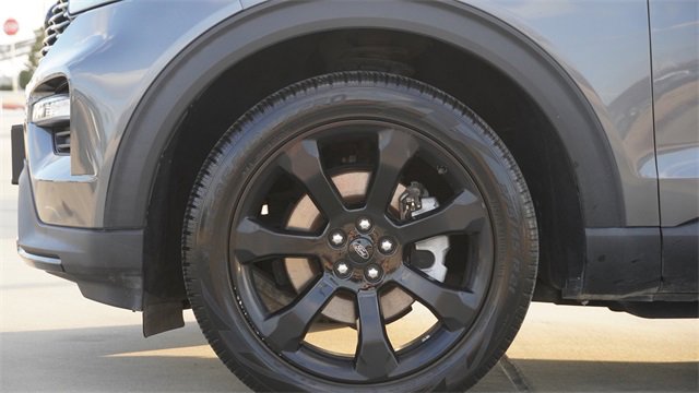 Used 2023 Ford Explorer ST-Line w/ Class IV Trailer Tow Package image 5