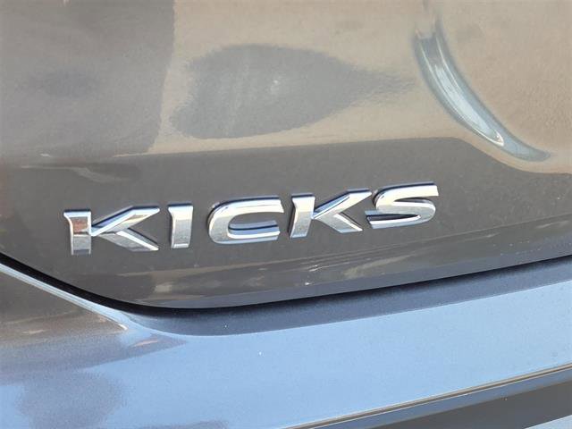 New 2025 Nissan Kicks S image 4