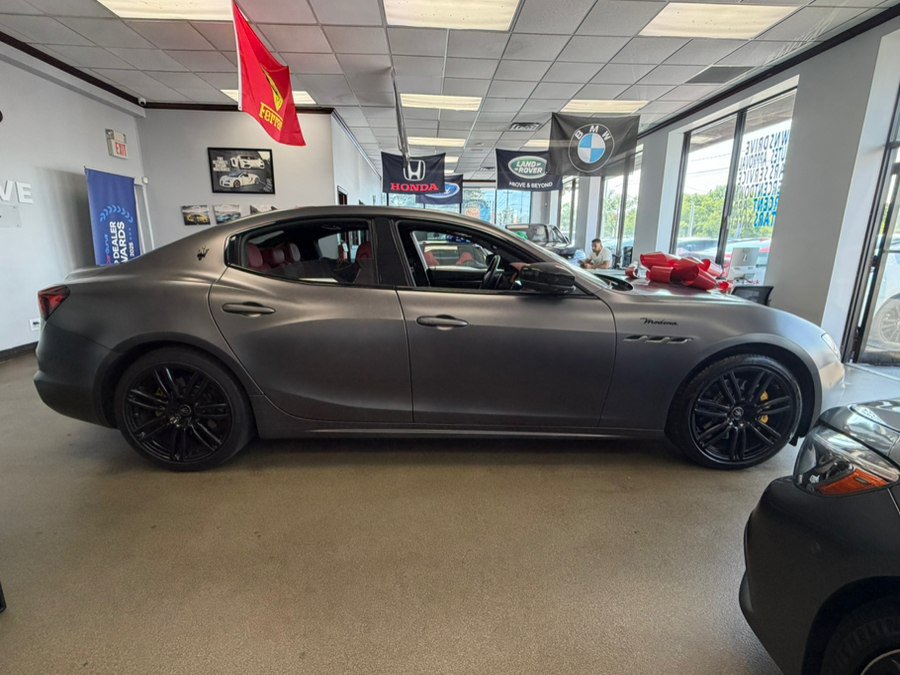 Used 2022 Maserati Ghibli Modena RWD image 16