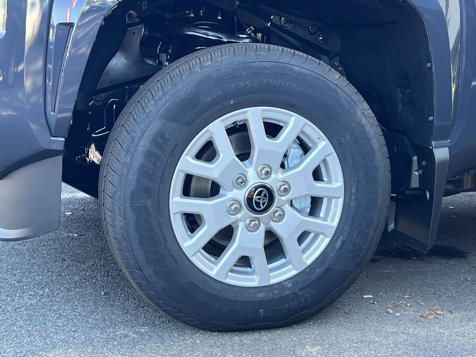 New 2025 Toyota Tacoma SR5 image 5