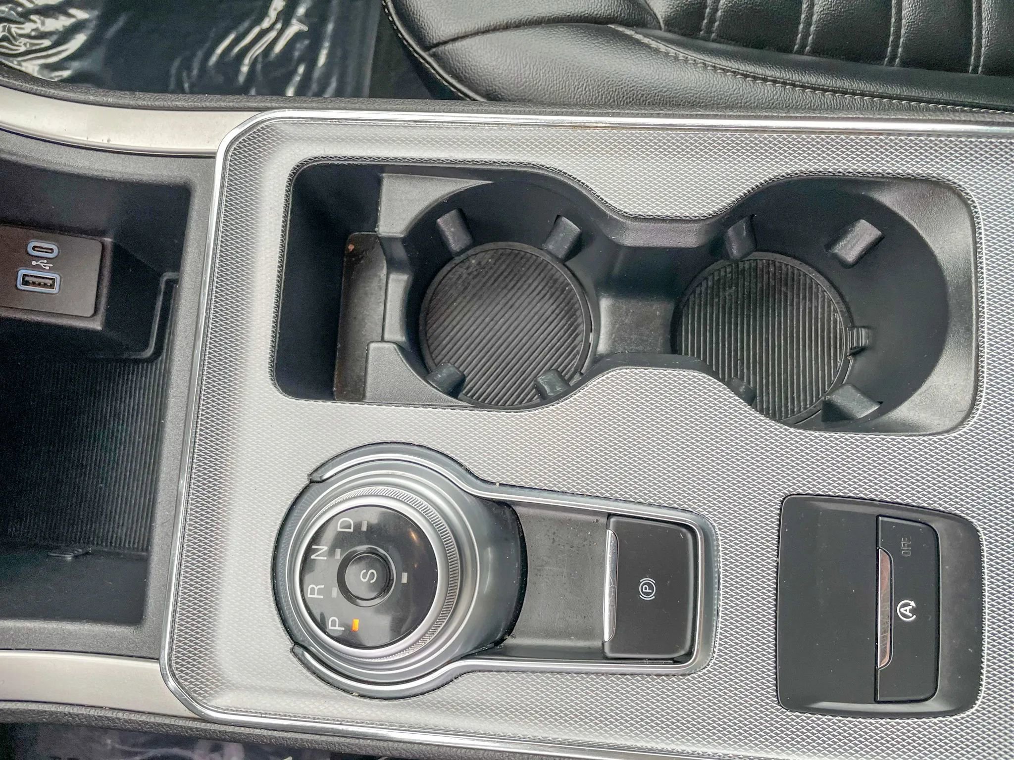 Used 2021 Ford Edge SEL w/ Cargo Accessory Package image 21