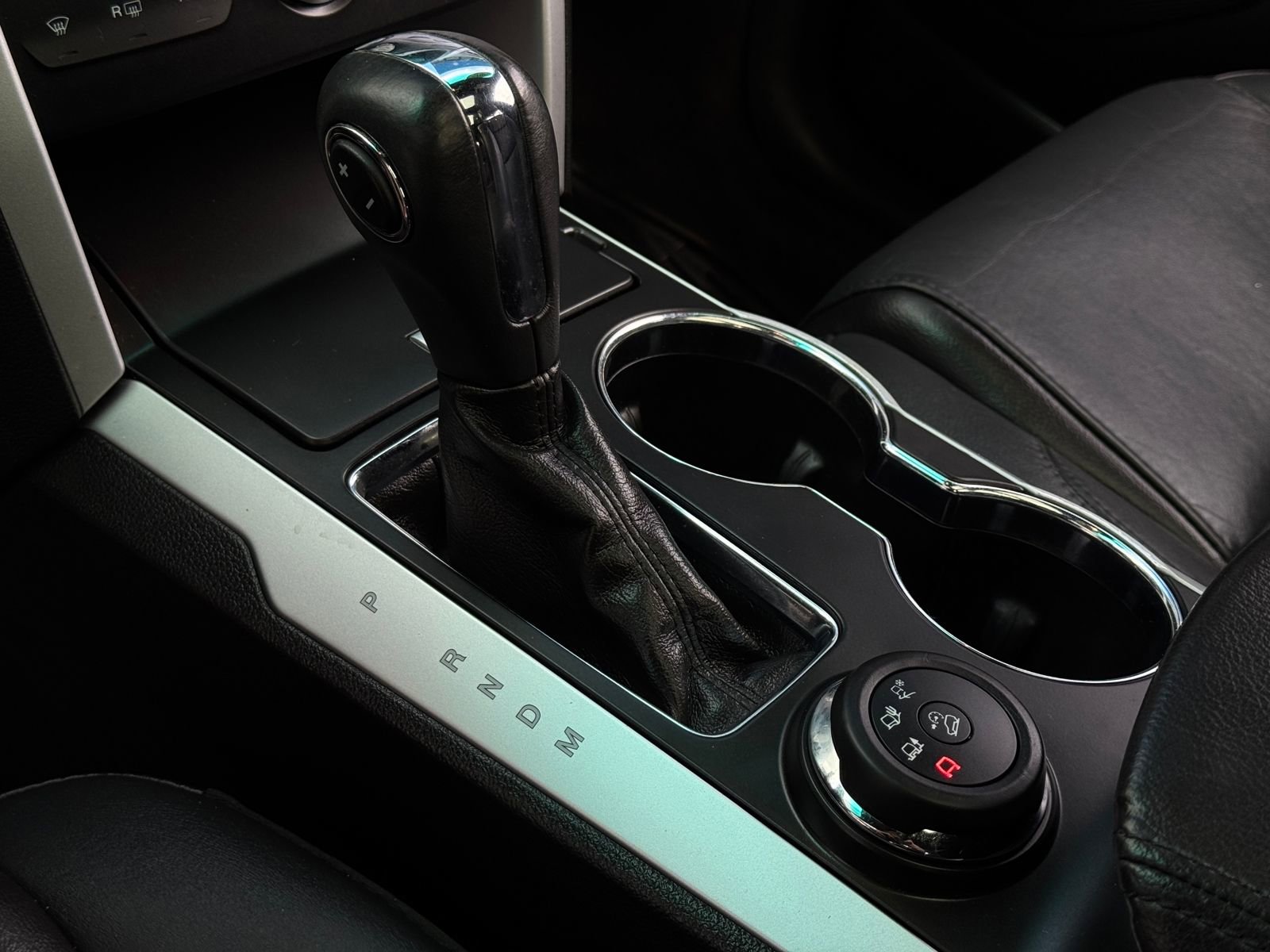 Used 2015 Ford Explorer XLT w/ Equipment Group 202A image 26