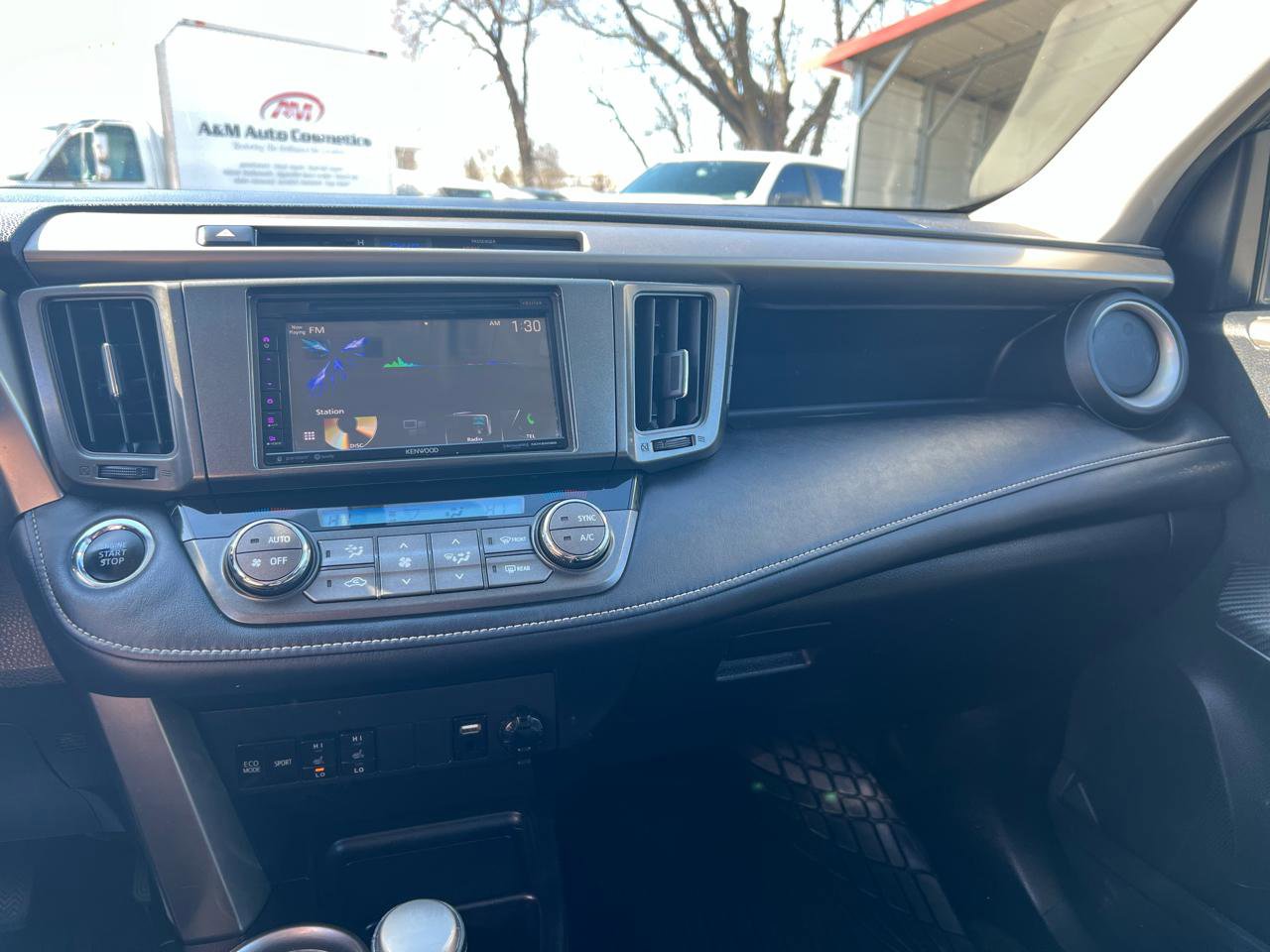 Used 2015 Toyota RAV4 Limited image 13