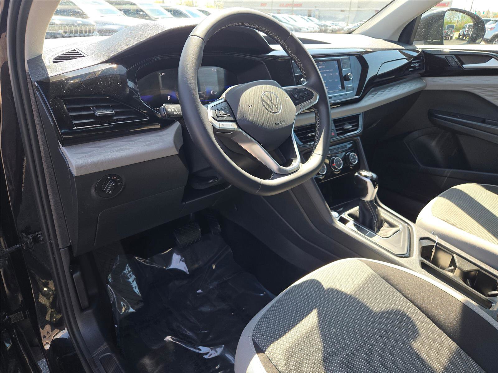 Used 2024 Volkswagen Taos S FWD image 25