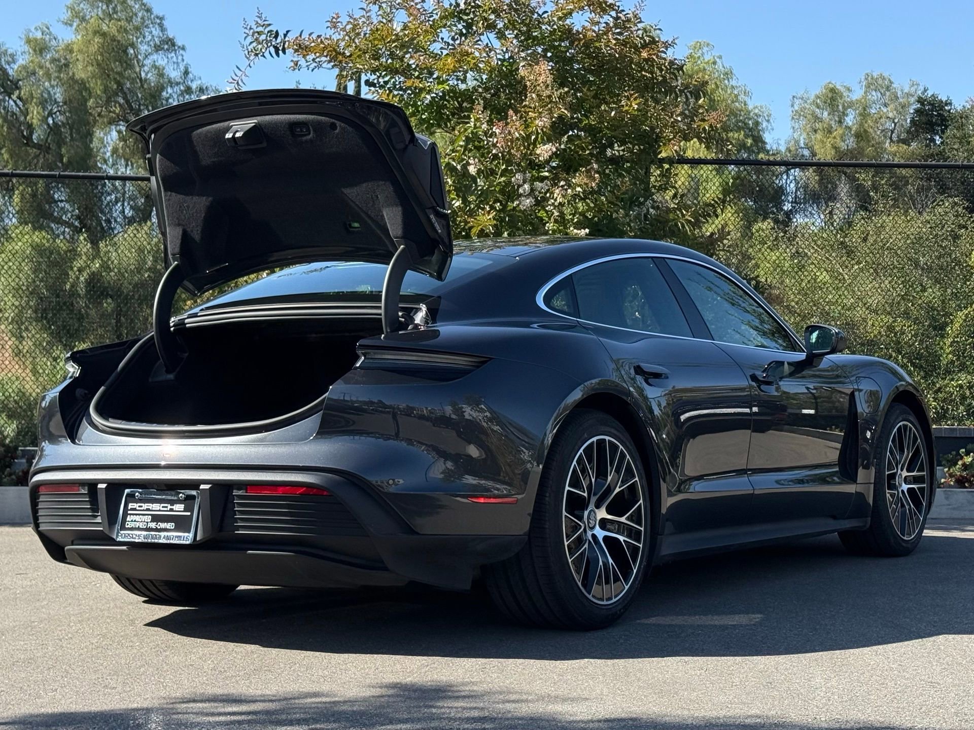 Certified 2024 Porsche Taycan 4S AWD/4WD image 32