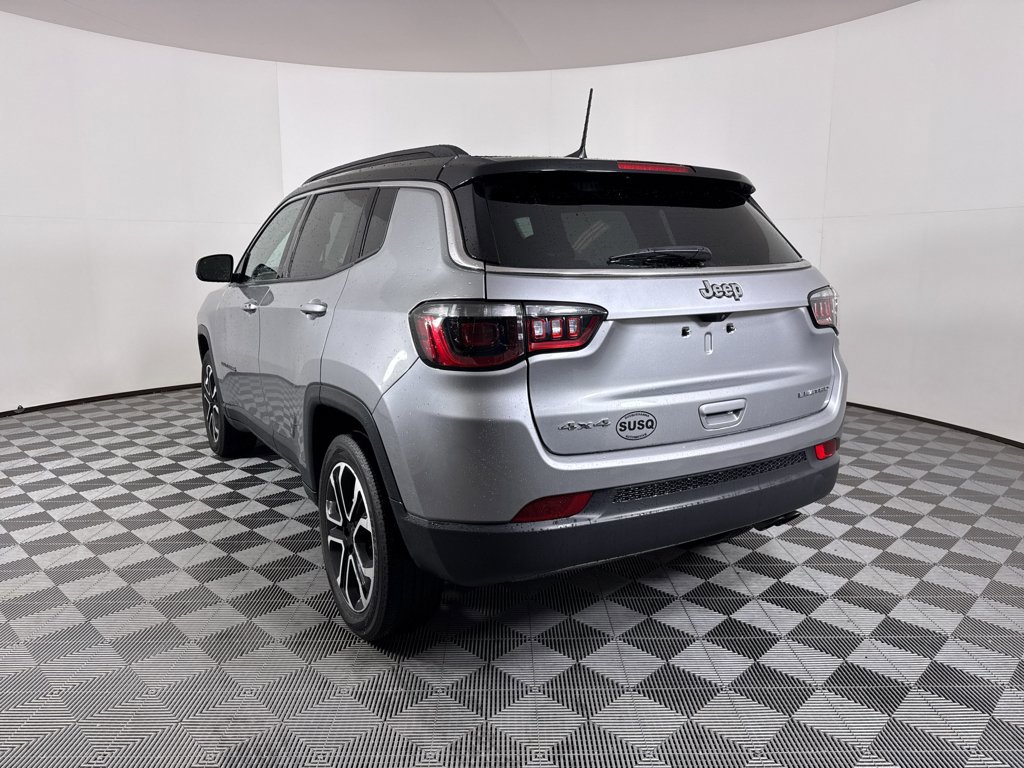 Used 2022 Jeep Compass Limited image 18