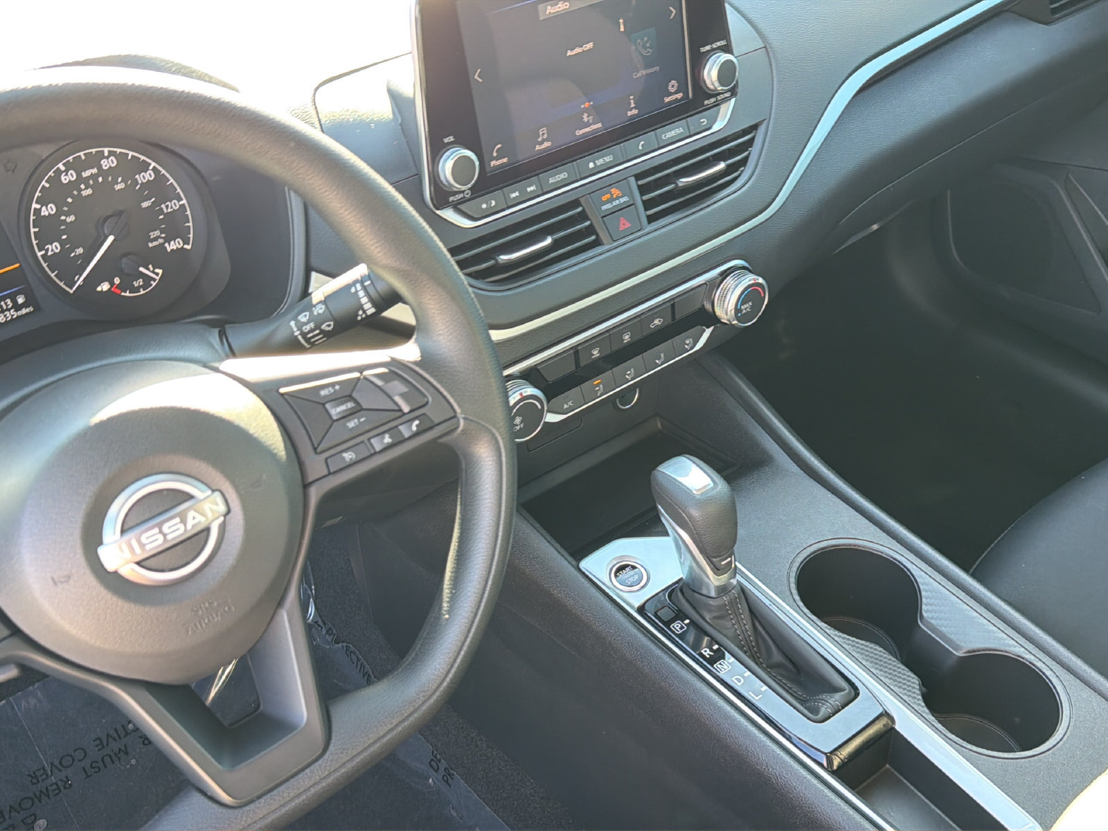 Used 2025 Nissan Altima 2.5 S FWD image 24