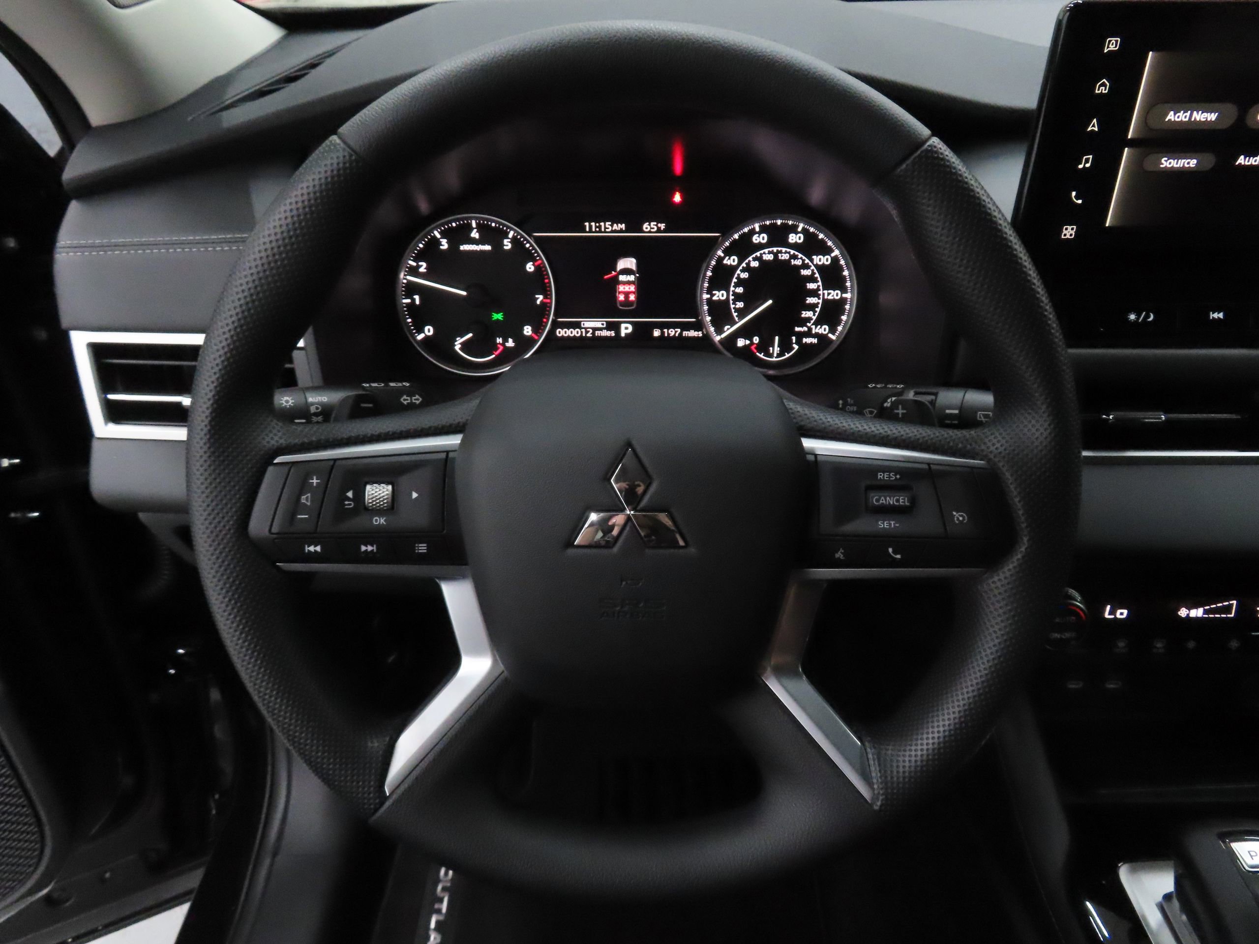 New 2026 Mitsubishi Outlander ES image 13