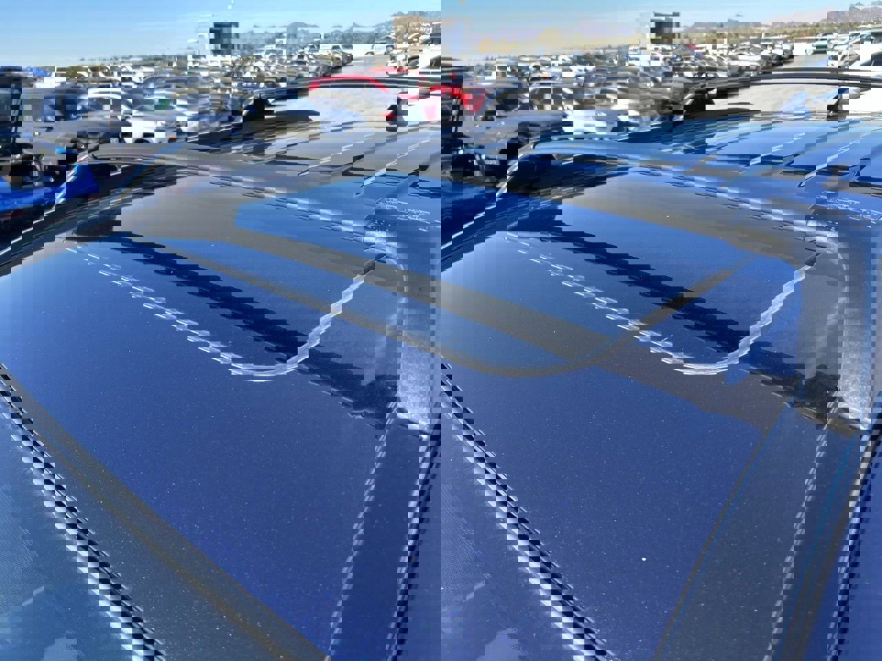 Used 2025 Toyota RAV4 Limited image 5