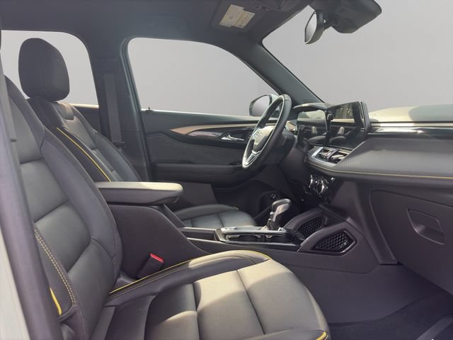 Used 2024 Chevrolet TrailBlazer ACTIV w/ Convenience Package AWD/4WD image 19