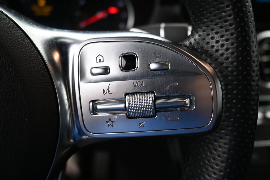 Used 2021 Mercedes-Benz GLC 300 4MATIC Coupe image 24