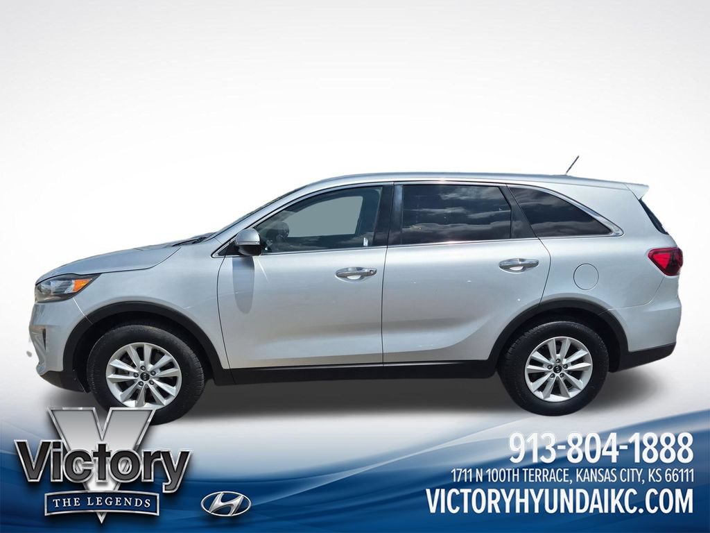 Used 2019 Kia Sorento L FWD image 2