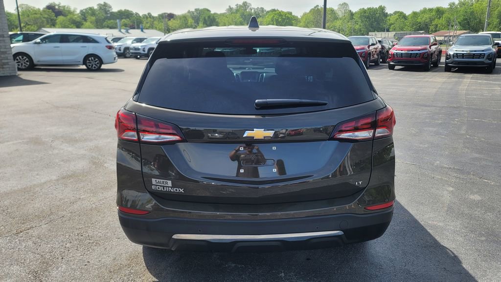Used 2024 Chevrolet Equinox LT w/ LPO, Floor Liner Package FWD image 10