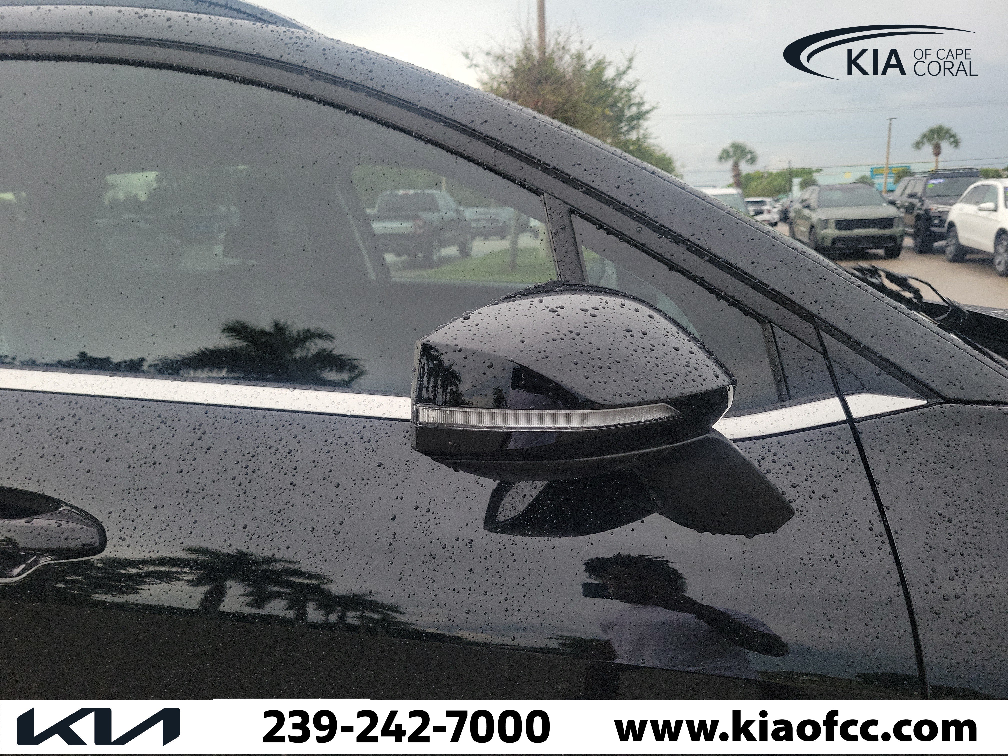 Certified 2025 Kia Sportage EX w/ Premium Package FWD image 8