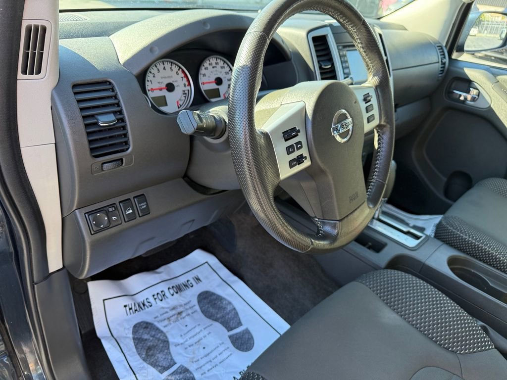 Used 2015 Nissan Frontier PRO-4X image 28