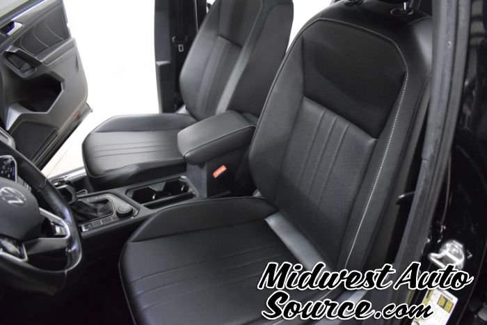 Used 2023 Volkswagen Tiguan SE R-Line AWD/4WD image 11