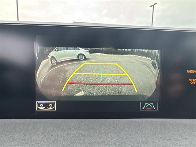 Certified 2022 Lexus UX 200 w/ Accessory Package (Z2) image 22