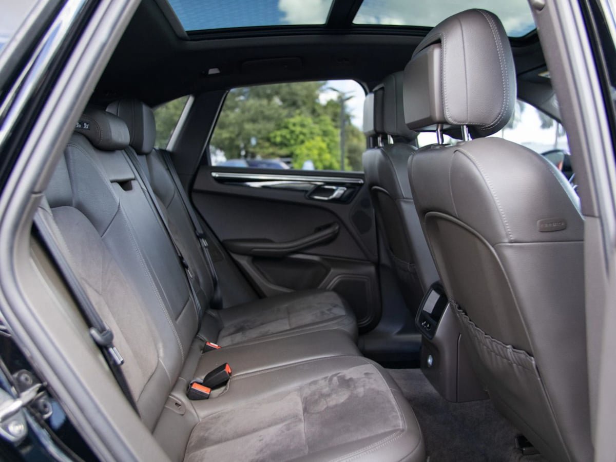 Used 2015 Porsche Macan S w/ Infotainment Package AWD/4WD image 26