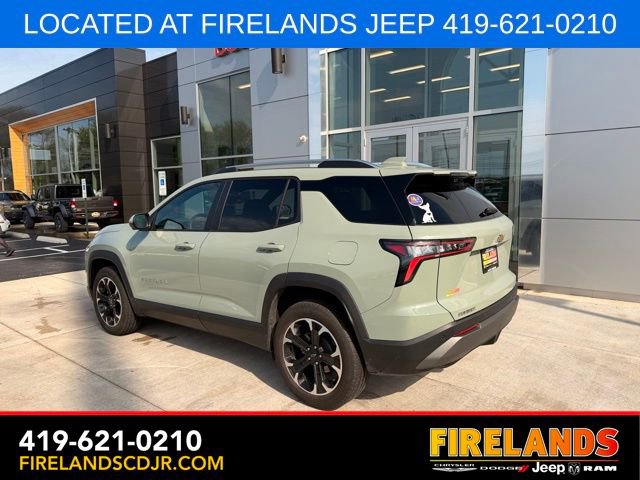 Used 2025 Chevrolet Equinox LT w/ Convenience Package II FWD image 3