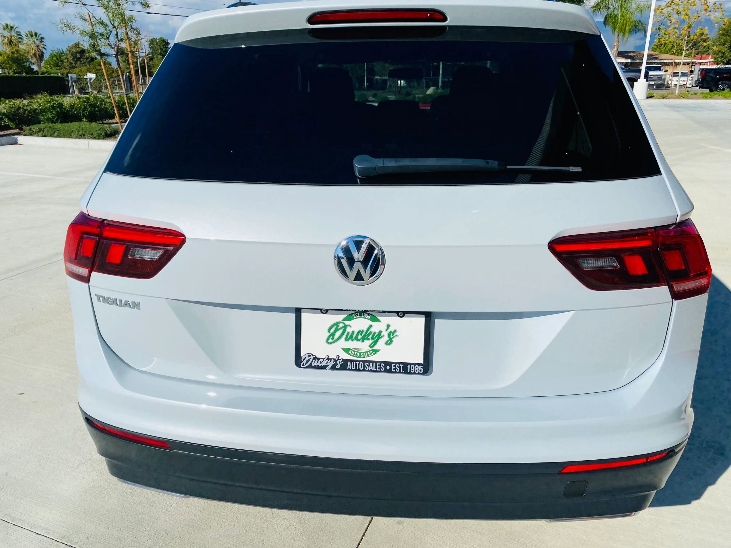 Used 2019 Volkswagen Tiguan S image 3